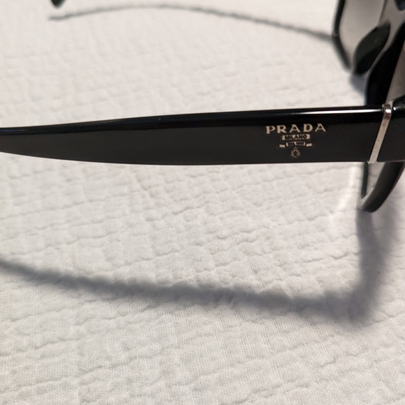 Prada sunglasses - Picture 5 of 5